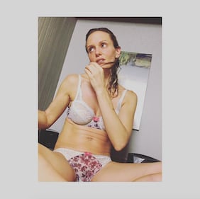 Justine Mattera topless per il servizio di moda 3