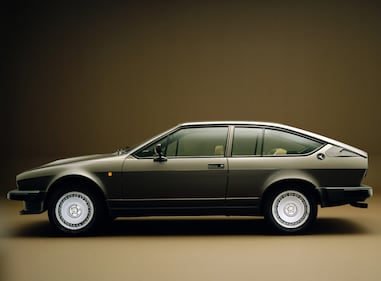 Alfa Romeo GTV6, guarda la gallery 12