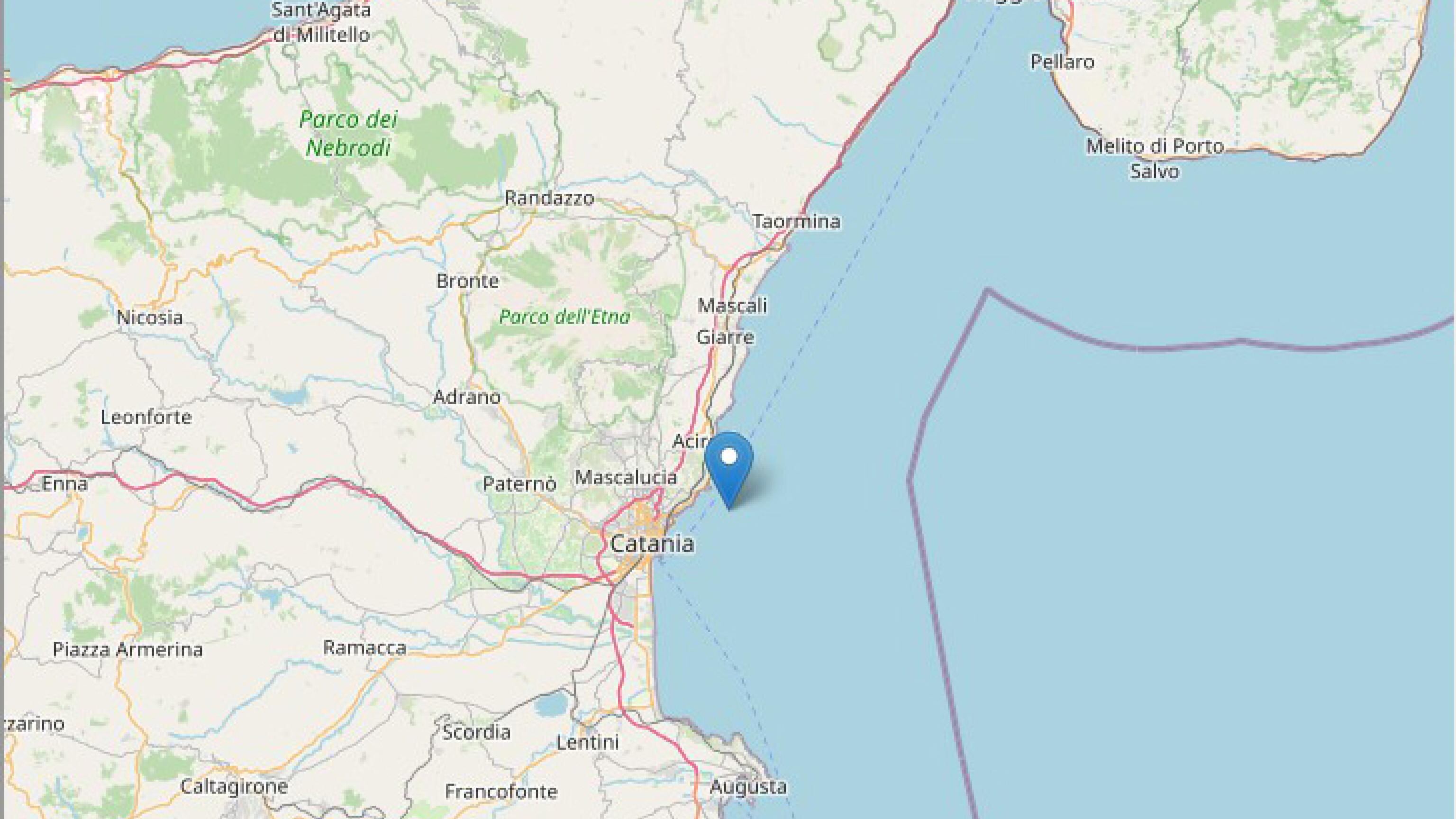 Forte scossa di terremoto a Catania: magnitudo di 4.4, paura e persone in strada