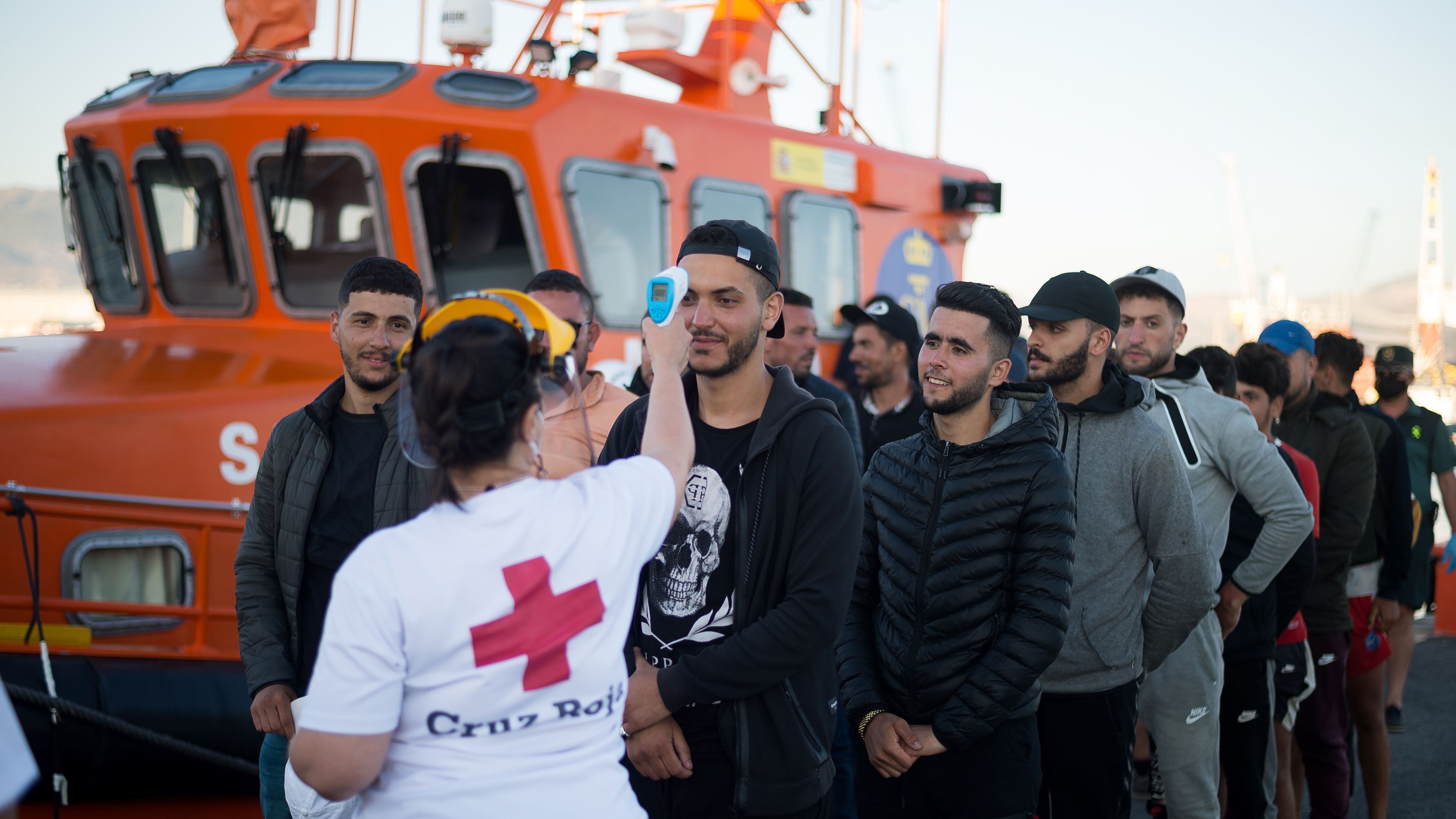Migranti nel Covid hotel. Già spesi 200mila euro