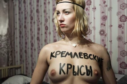 Femen nude: le foto delle proteste 11
