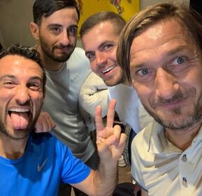 Francesco Totti e Ilary Blasi, le foto più belle 3