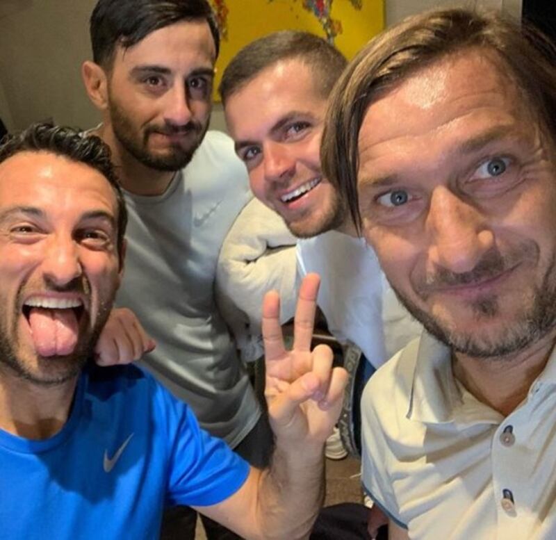 Francesco Totti e Ilary Blasi, le foto più belle 3
