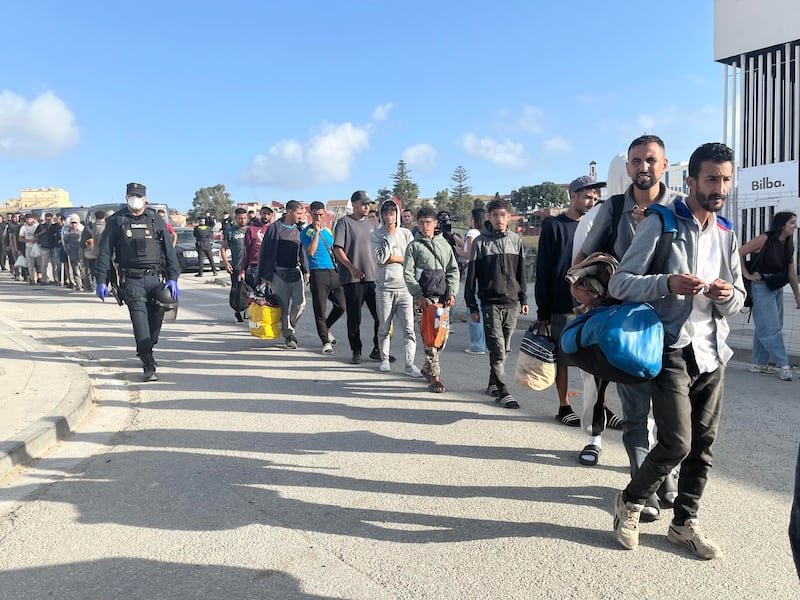 “Il morale dei socialisti è a terra”. Le carte su Ceuta travolgono il partito di Sanchez