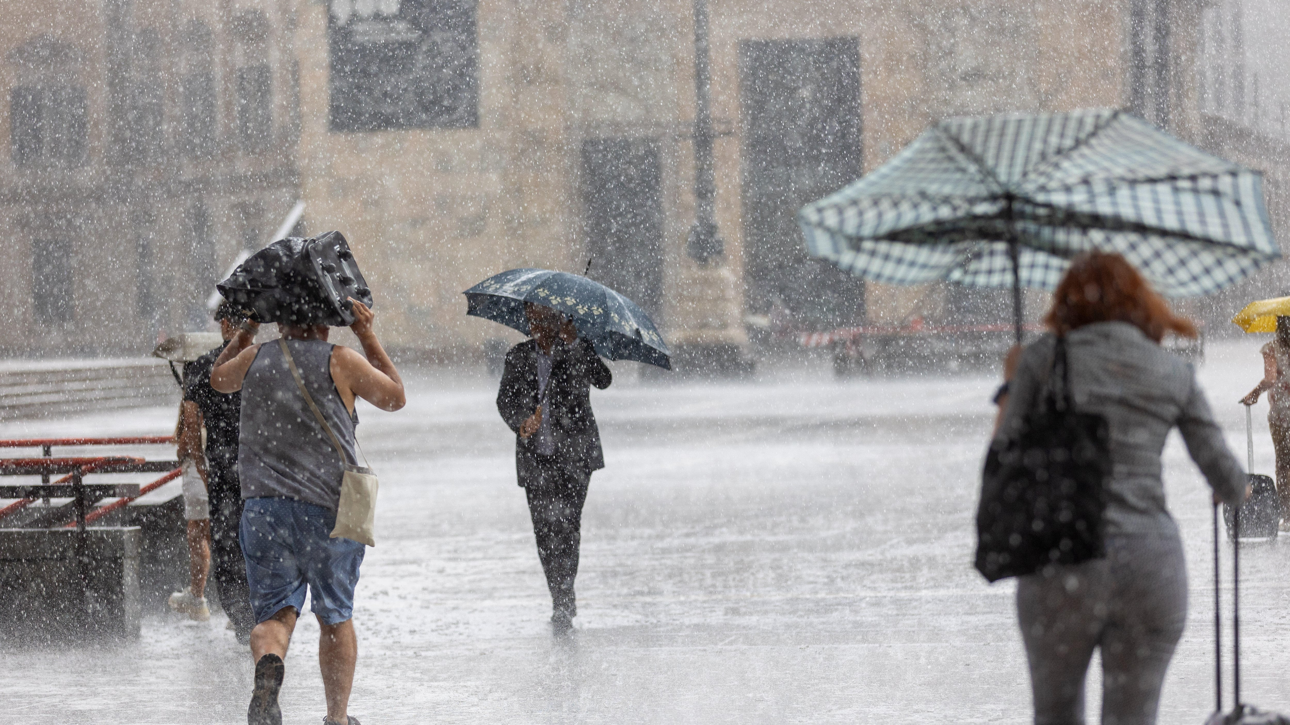 Dai temporali con grandine al caldo estremo con 46°C: cosa aspettarsi dal week-end