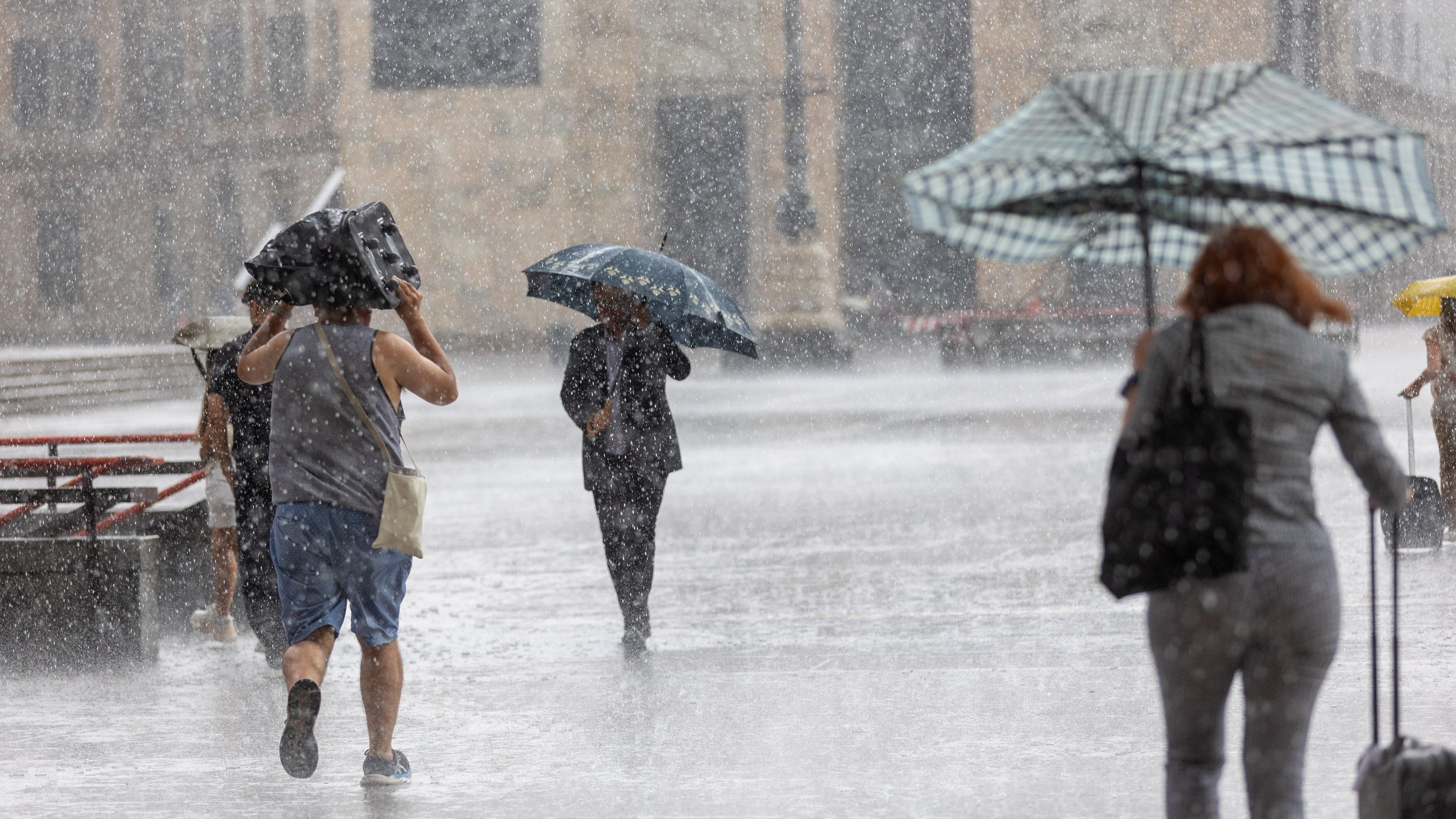 Dai temporali con grandine al caldo estremo con 46°C: cosa aspettarsi dal week-end