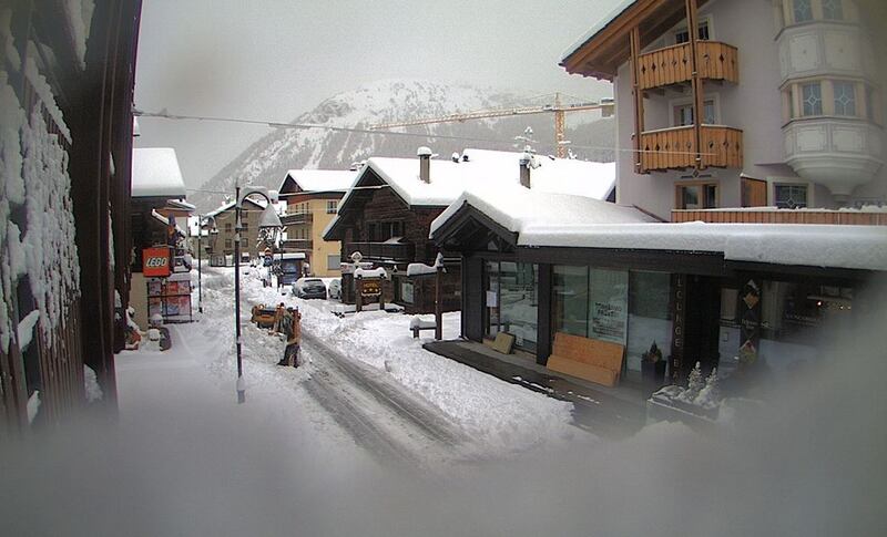 È arrivata la prima neve al Nord 4