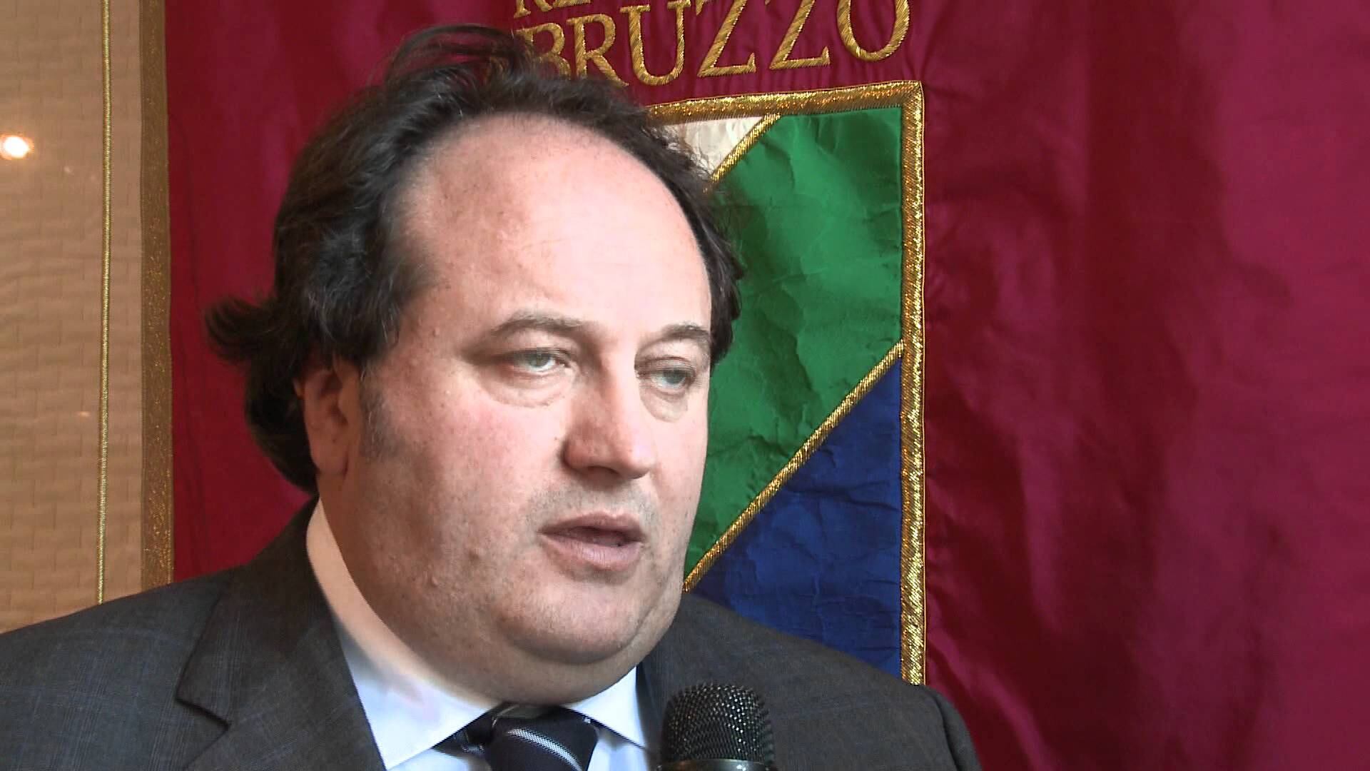 L'assurdo contratto che obbliga al sesso