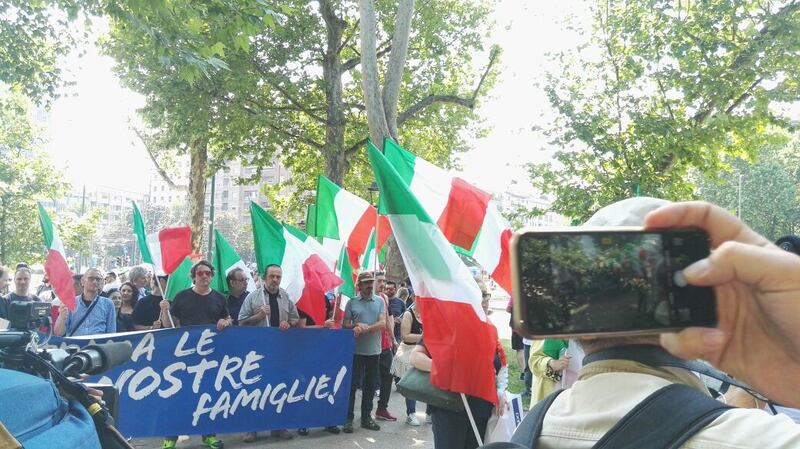Milano, corteo contro l'accoglienza 7