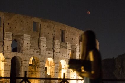 Lo spettacolo dell'eclissi al Colosseo 4