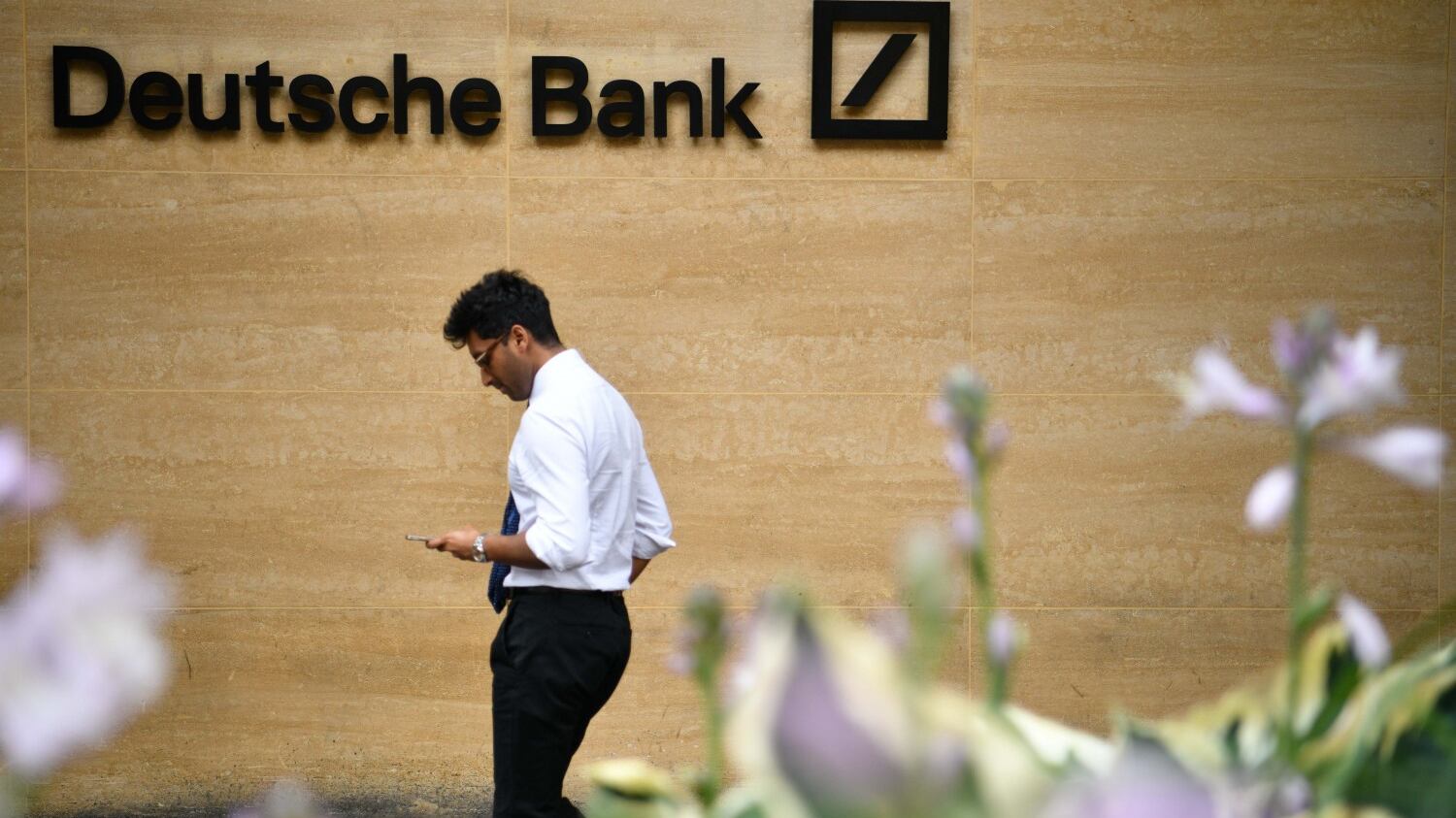 Deutsche bank, soluzione a tre teste