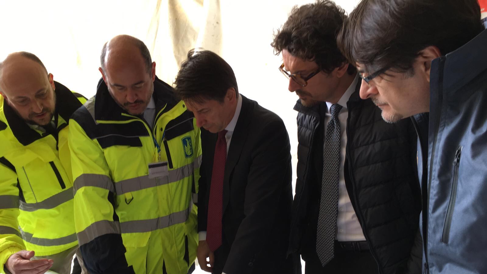 Conte e il "tour" delle opere: ecco la statale Agrigento-Caltanissetta