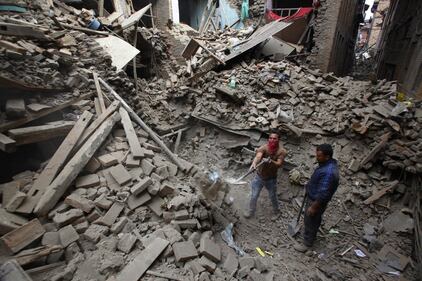 Un forte terremoto ha scosso il Nepal 4