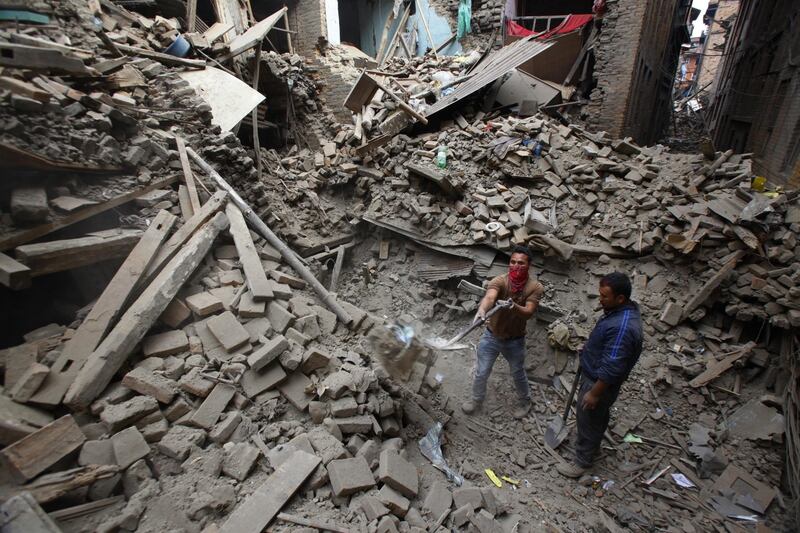 Un forte terremoto ha scosso il Nepal 4