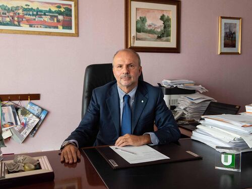 Col ritorno del Covid tornano anche i gufi. L'attacco al governo. "La Meloni ha fallito"