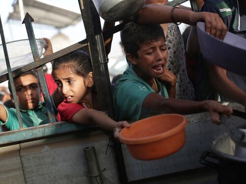 "Pausa a Rafah". "Avanti". È scontro esercito-governo