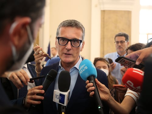EssiLux lancia gli occhiali che parlano con ChatGPT