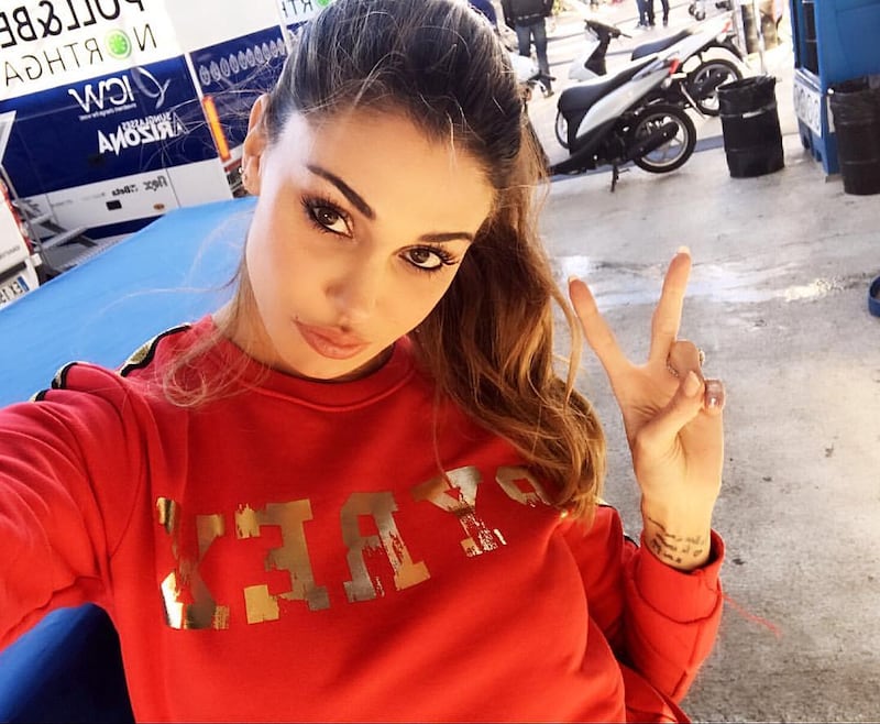 Belen Rodriguez sexy sui social network 8