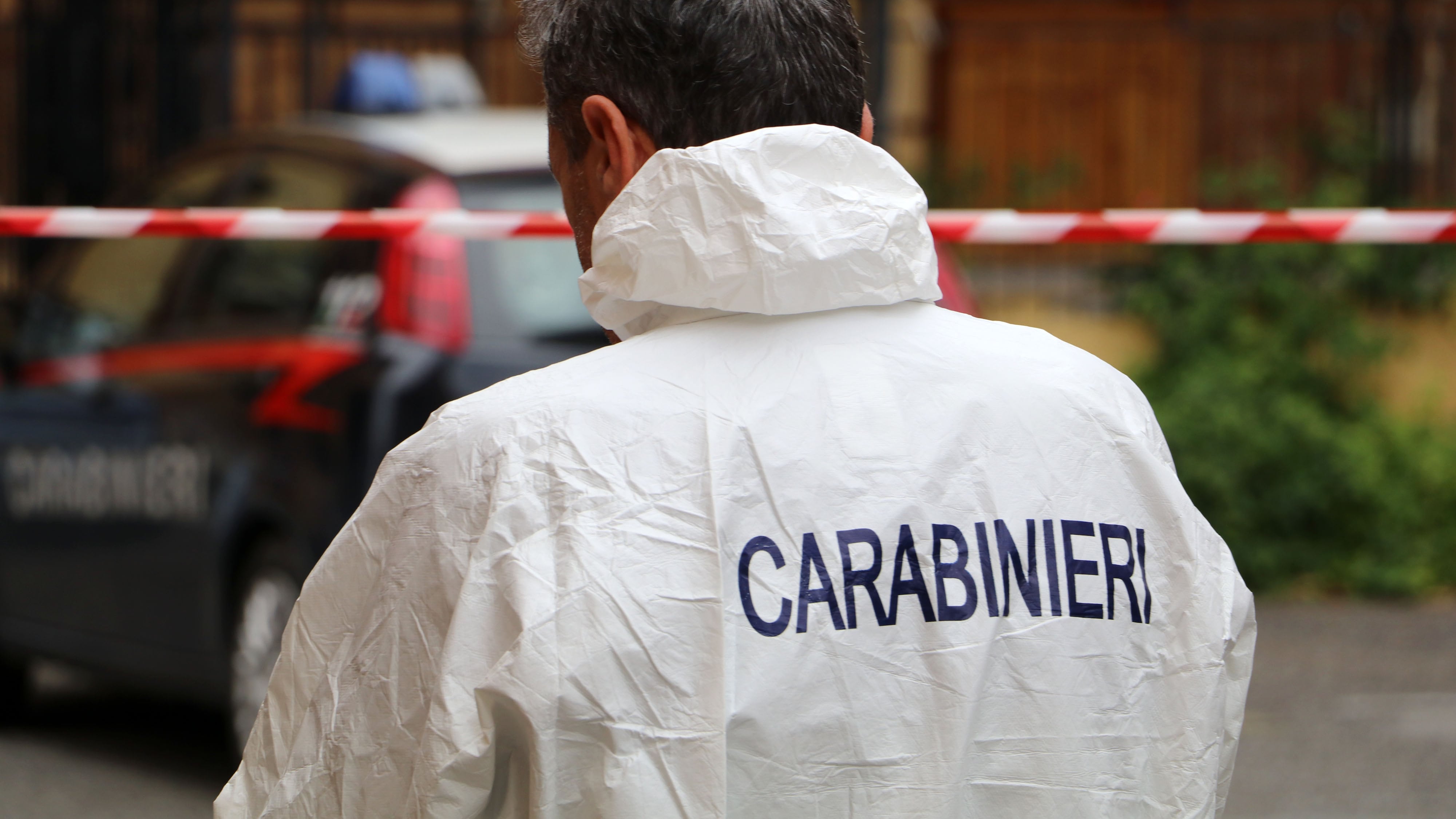 Roma, donna uccide l'ex compagno a coltellate: "Ho commesso un delitto"