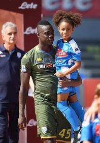 Balotelli al San Paolo con la figlia Pia: le immagini più belle 3