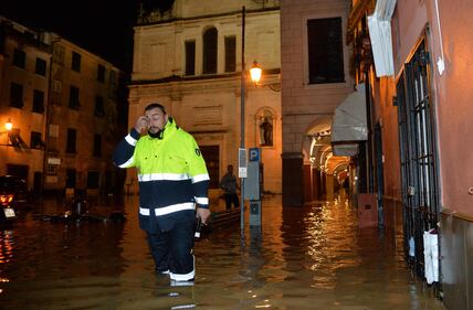 Chiavari: sott'acqua: danni e disagi causati dall'Entella 20