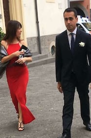 Silvia Virgulti, la compagna di Di Maio: tacchi e abito rosso 3