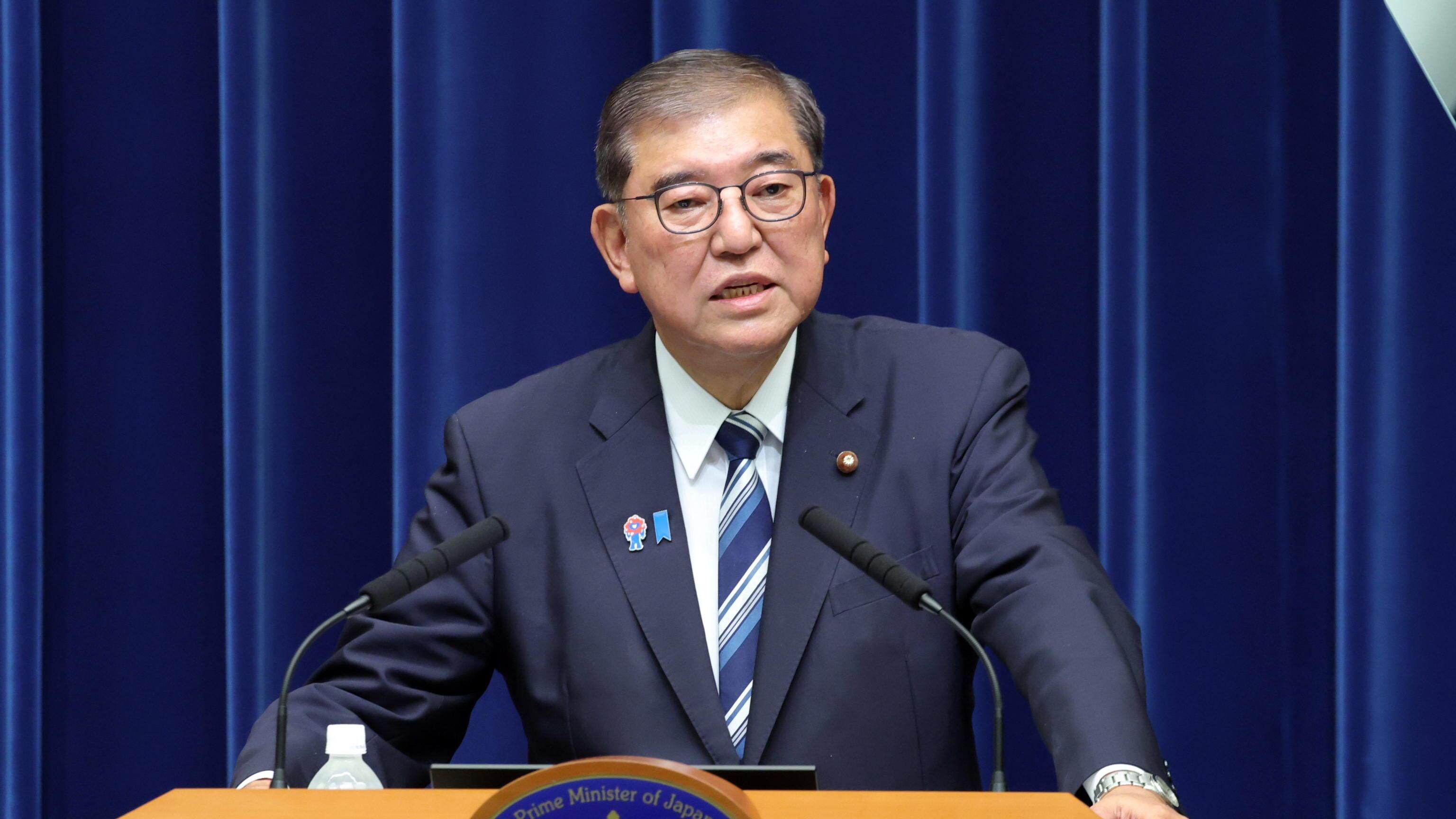 Giappone nel caos, si dimette il premier Ishiba