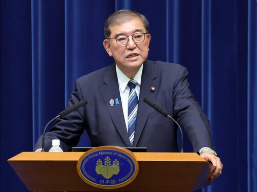 Giappone nel caos, si dimette il premier Ishiba