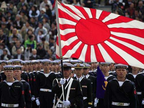 "Via il divieto sui tatuaggi": la mossa di Tokyo per "salvare" l'esercito