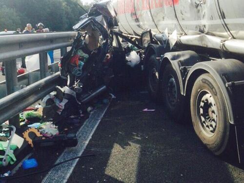 Incidente sull'A12, morti due gemellini di 7 mesi