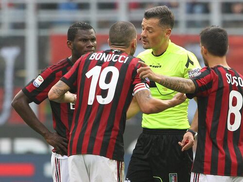 Il Milan non scaccia la crisi: espulso Bonucci con il Var