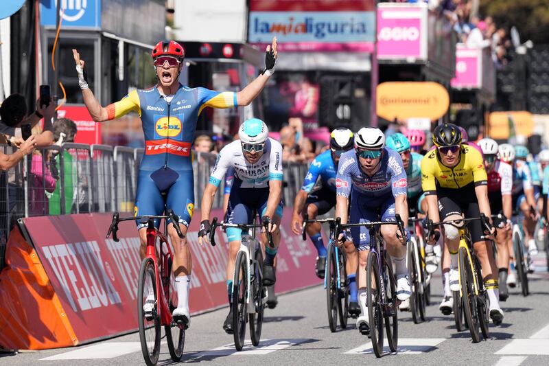 Giro 2024 tappa 4 Milan volata 2