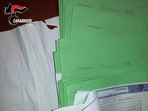 Così funzionava la fabbrica (illegale) della cittadinanza italiana