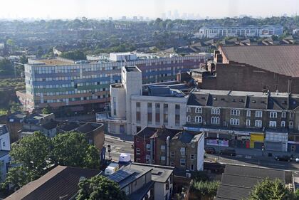 Londra, fuori dalla moschea dopo l'attacco 11