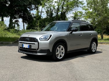 MINI Countryman 2024: guarda la gallery del crossover mild-hybrid premium 2