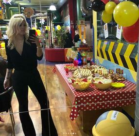 Wanda Nara, sexy in abito da sera  8