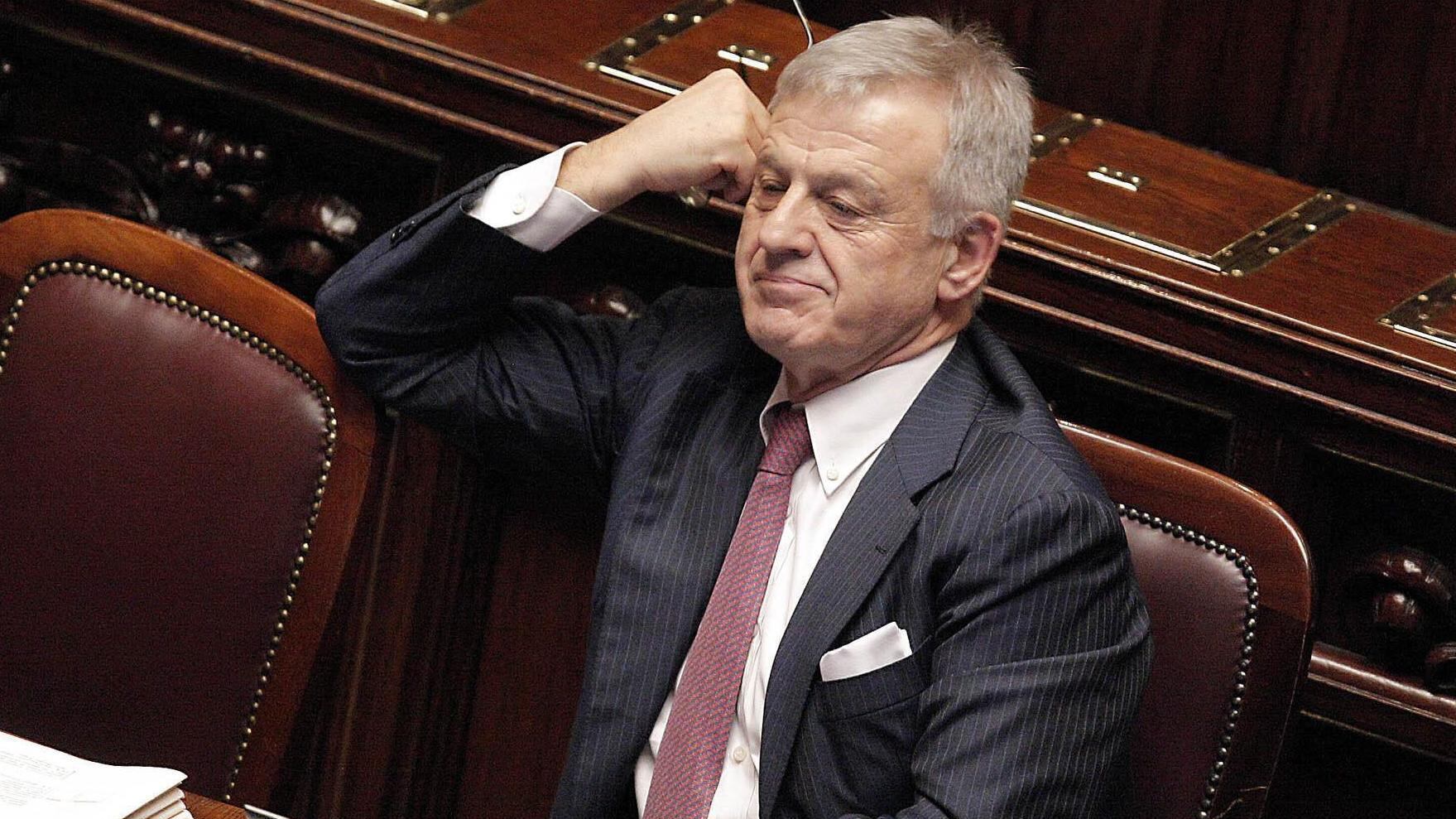 L'ex ministro Corrado Clini sotto indagine anche a Roma