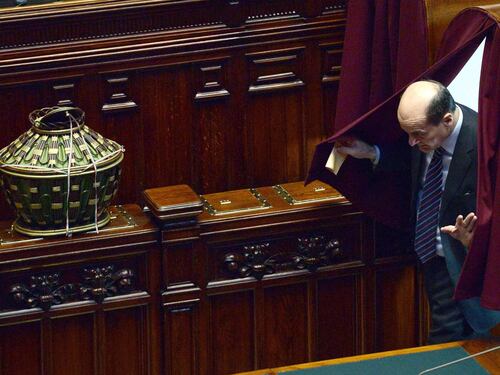 Bersani chiude a un accordo politico: "No a un voto a giugno"
