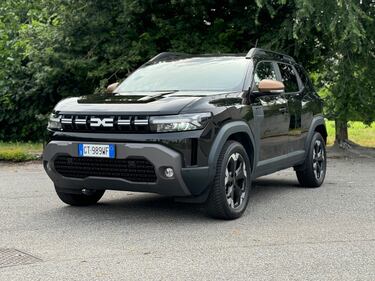 Dacia Duster 2024: guarda la gallery del SUV 4x4 mild-hybrid 2