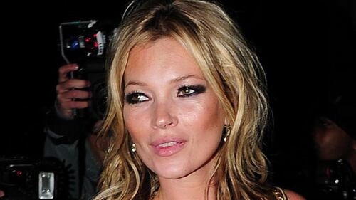 Una sexy Kate Moss festeggia 40 anni da coniglietta di Playboy 4
