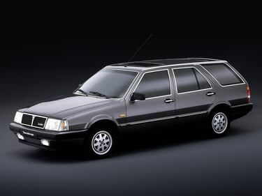 Lancia Thema, guarda la gallery 32