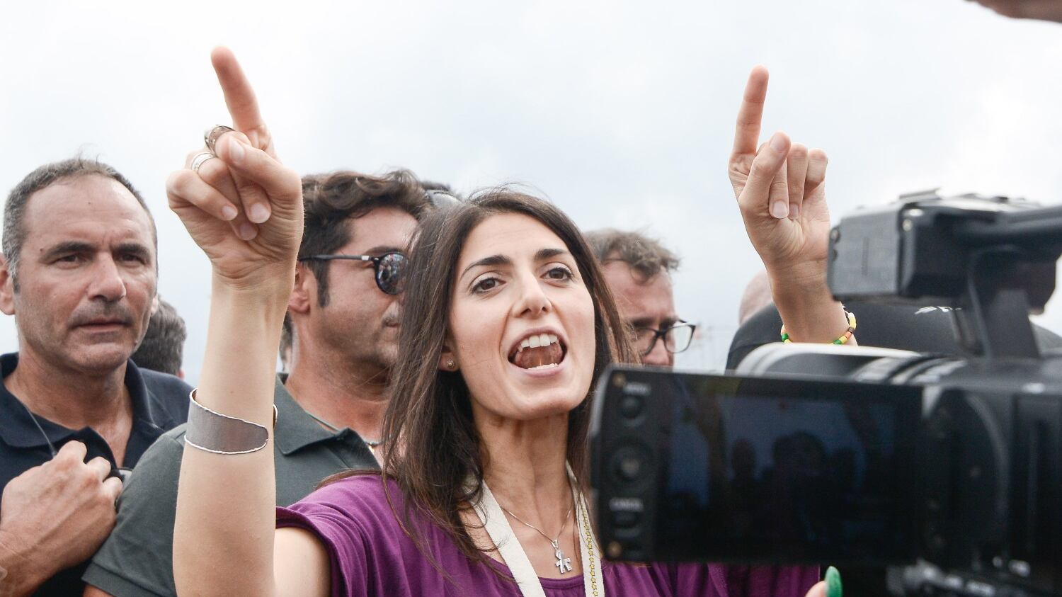 Roma è in bancarotta ma regala 12 milioni ai rom