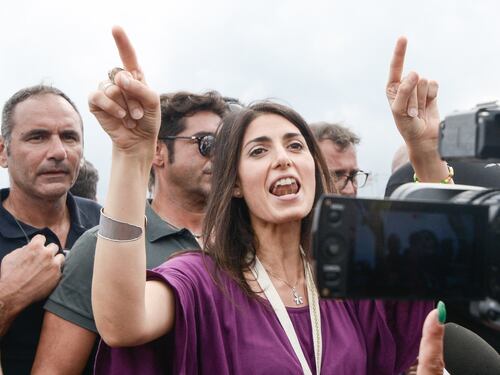 Ennesima dimostrazione: inadatti alla politica