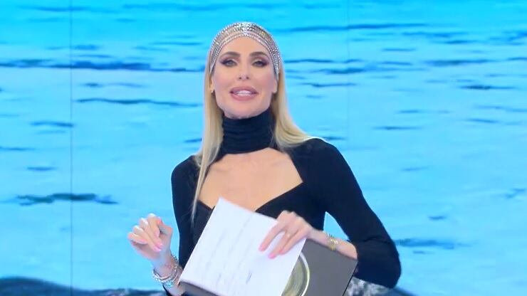 "Stacce", Ilary Blasi zittisce la Rodriguez all'Isola