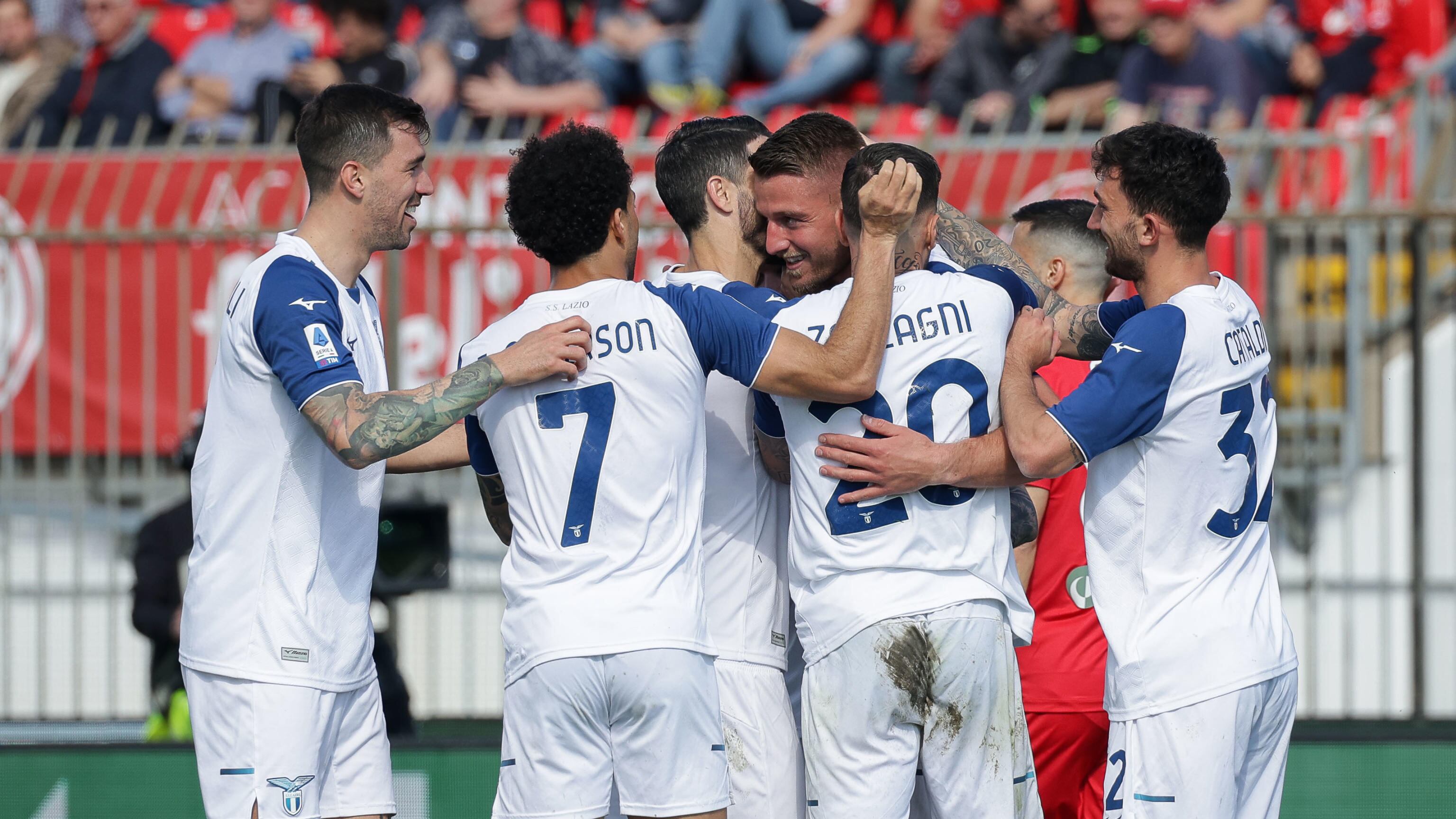 La Lazio passa 2-0 a Monza e consolida il 2° posto. A segno Pedro e Milinkovic-Savic