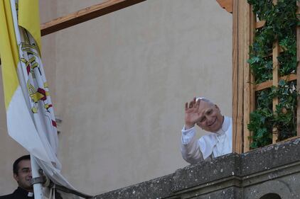 Papa Leone XIV arriva a Castel Gandolfo 4