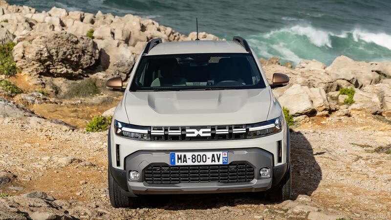 Nuova Dacia Duster 2024, guarda tutte le foto 2