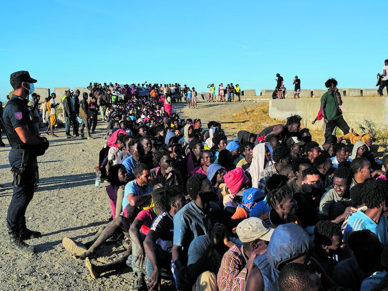 Migranti, l’Italia accelera sui rimpatri. Meloni: “Difesa dei confini, sicurezza e rispetto delle regole”