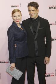 Fiocco rosa per la neo mamma Scarlett Johansson 3