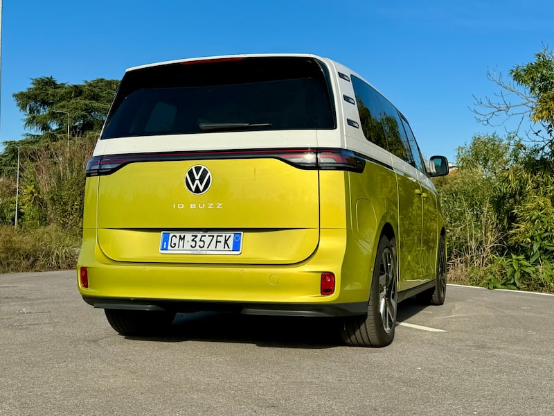Volkswagen ID.Buzz, guarda la gallery del nuovo VAN 100% elettrico 17